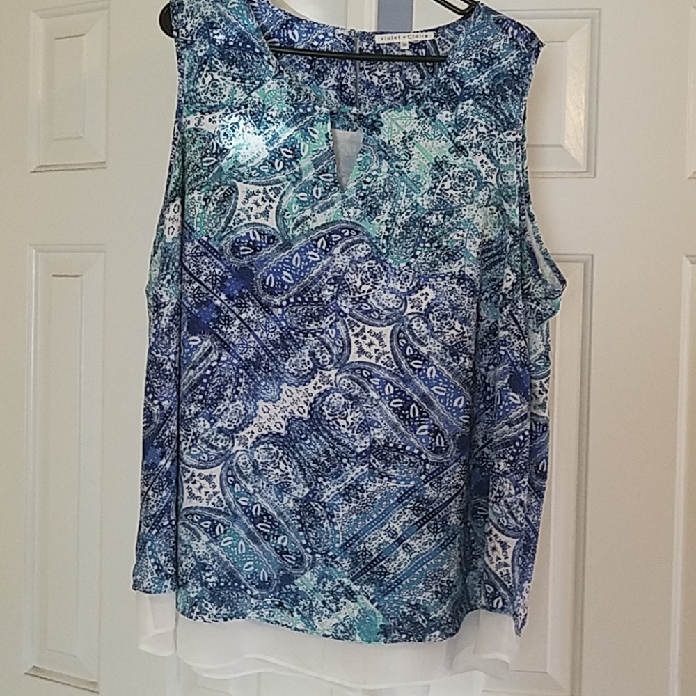 Sleeveless Violet and claire blouse